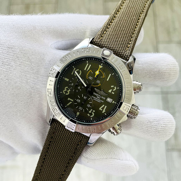 BREITLING Chronometer Avenger (код 394)