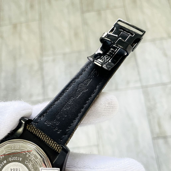 BREITLING Chronometer Avenger (код 395)