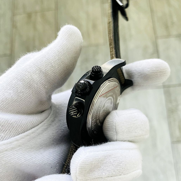 BREITLING Chronometer Avenger (код 395)
