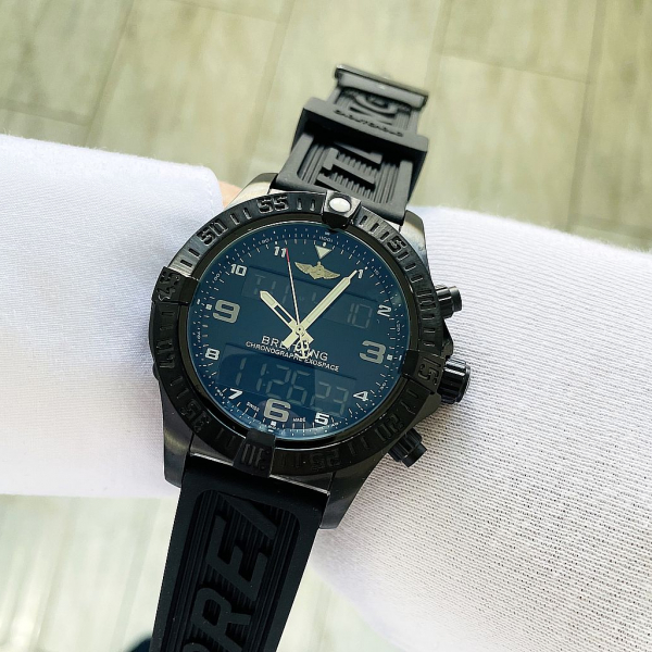 BREITLING Chronographe Exospace (код 418)