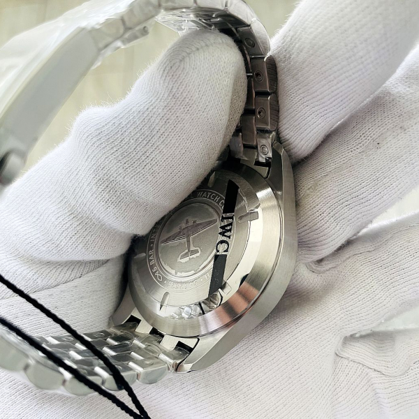 IWC Schaffhausen (код 115)