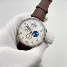 IWC Schaffhausen (код 138)