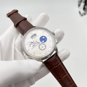 IWC Schaffhausen (код 138)