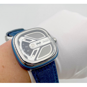 SEVENFRIDAY (код 053)