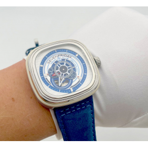 SEVENFRIDAY (код 054) SEVENFRIDAY (код 054)