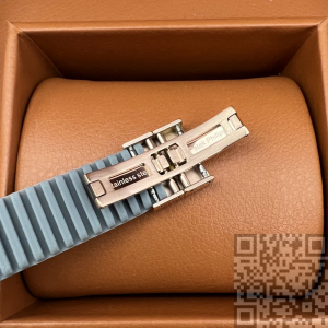 Patek Philippe Nautilus Lady (код 372) Patek Philippe Nautilus Lady (код 372)