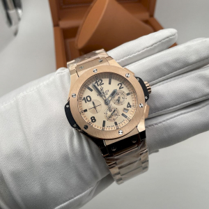 HUBLOT Big Bang Chronograph (820) HUBLOT Big Bang Chronograph (820)