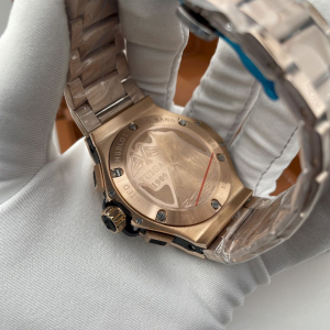 HUBLOT Big Bang Chronograph (820) HUBLOT Big Bang Chronograph (820)