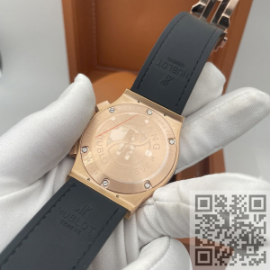 HUBLOT Classic Fusion Chronograph (код 833) HUBLOT Classic Fusion Chronograph (код 833)
