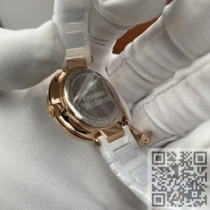 Vivienne Westwood (код 900) Vivienne Westwood (код 900)