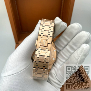 Audemars Piguet Royal Oak (код 152) Audemars Piguet Royal Oak (код 152)