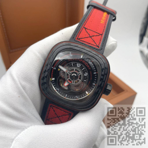 SEVENFRIDAY (код 1012) SEVENFRIDAY (код 1012)