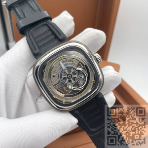 SEVENFRIDAY (код 1016) SEVENFRIDAY (код 1016)