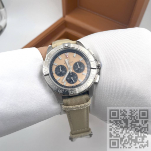 Breitling Avenger B01 Chronograph 44 (код 1370) Breitling Avenger B01 Chronograph 44 (код 1370)
