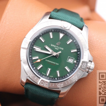 Breitling Avenger Automatic 42 (код 1397)