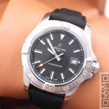 Breitling Avenger Automatic 42 (код 1398)