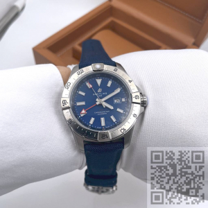 Breitling Avenger Automatic GMT 44 (код 1403) Breitling Avenger Automatic GMT 44 (код 1403)
