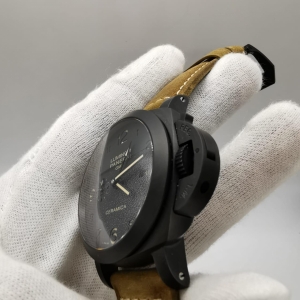 PANERAI LUMINOR 1950 3 DAYS GMT AUTOMATIC CERAMICA (код 089) PANERAI LUMINOR 1950 3 DAYS GMT AUTOMATIC CERAMICA (код 089)