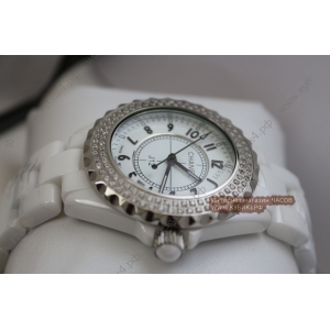 CHANEL J12 White (код 067) CHANEL J12 White (код 067)