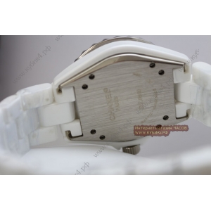 CHANEL J12 White (код 067) CHANEL J12 White (код 067)