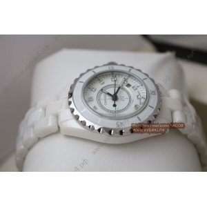 CHANEL J12 White (код 069)