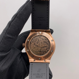 HUBLOT Classic fusion fuente (код 607)