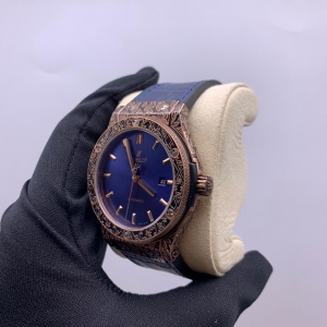 HUBLOT Classic fusion fuente (код 607)