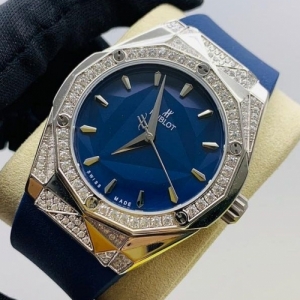 HUBLOT Classic Fusion Orlinski Titanium Alternative Pavé 40 мм (код 101-01) HUBLOT Classic Fusion Orlinski Titanium Alternative Pavé 40 мм (код 101-01)