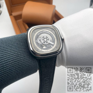 SEVENFRIDAY P1C/02 Industrial (код 043) SEVENFRIDAY P1C/02 Industrial (код 043)