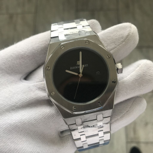 Audemars Piguet ROYAL OAK (код 301) Audemars Piguet ROYAL OAK (код 301)