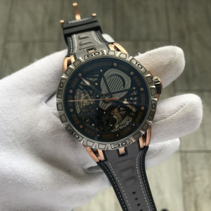 Roger Dubuis (код 062)