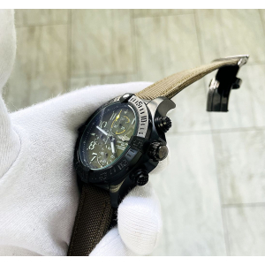 BREITLING Chronometer Avenger (код 395)