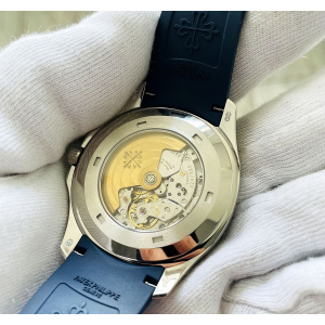 Patek Philippe Aquanaut (код 247-03) Patek Philippe Aquanaut (код 247-03)