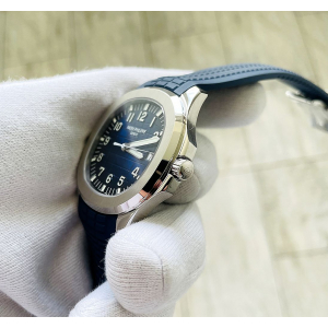 Patek Philippe Aquanaut (код 247-03) Patek Philippe Aquanaut (код 247-03)